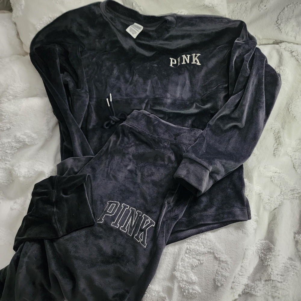 VS Pink velour lounge set
